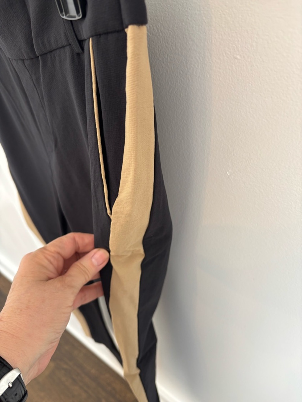 Golftini Quiet Luxury Black w/Tan Contrast Women’s Golf Athleisure Pants, M - Picture 8 of 10